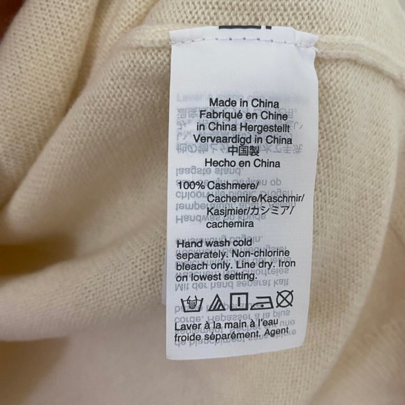 *SOLD* J. CREW - Cashmere Crewneck Sweater (S) - Picture 9 of 9